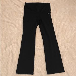 Black AERIEf.i.t spandex